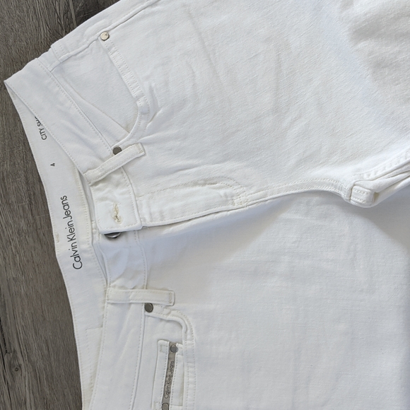 Calvin Klein City Short - Picture 3 of 9